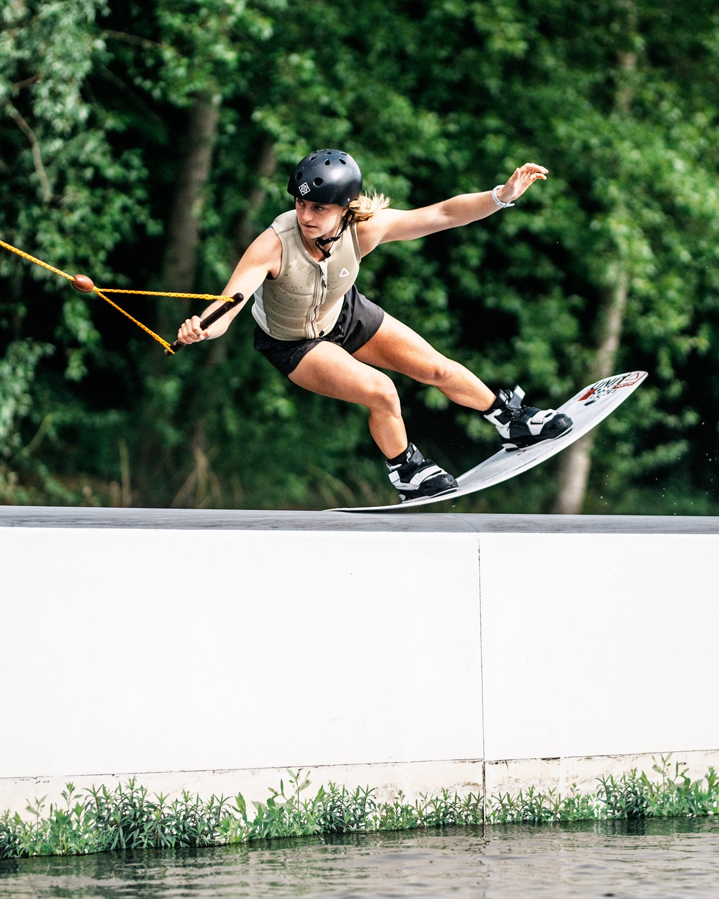 Follow Corp Ladies | 26 - Impact Wake Vests