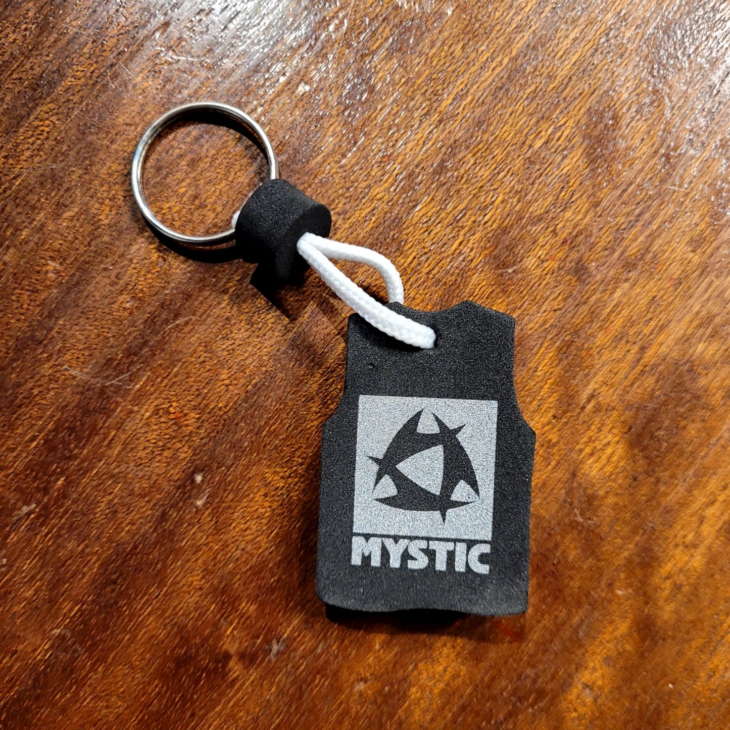 Mystic key ring impact vest - Screws