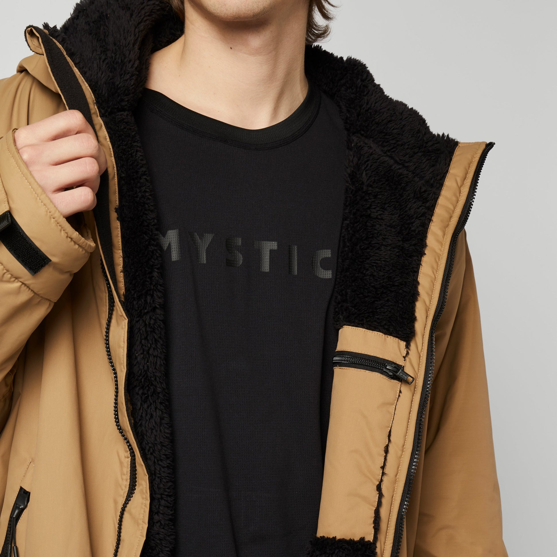 Mystic Poncho Explore | 24 - Ponchos