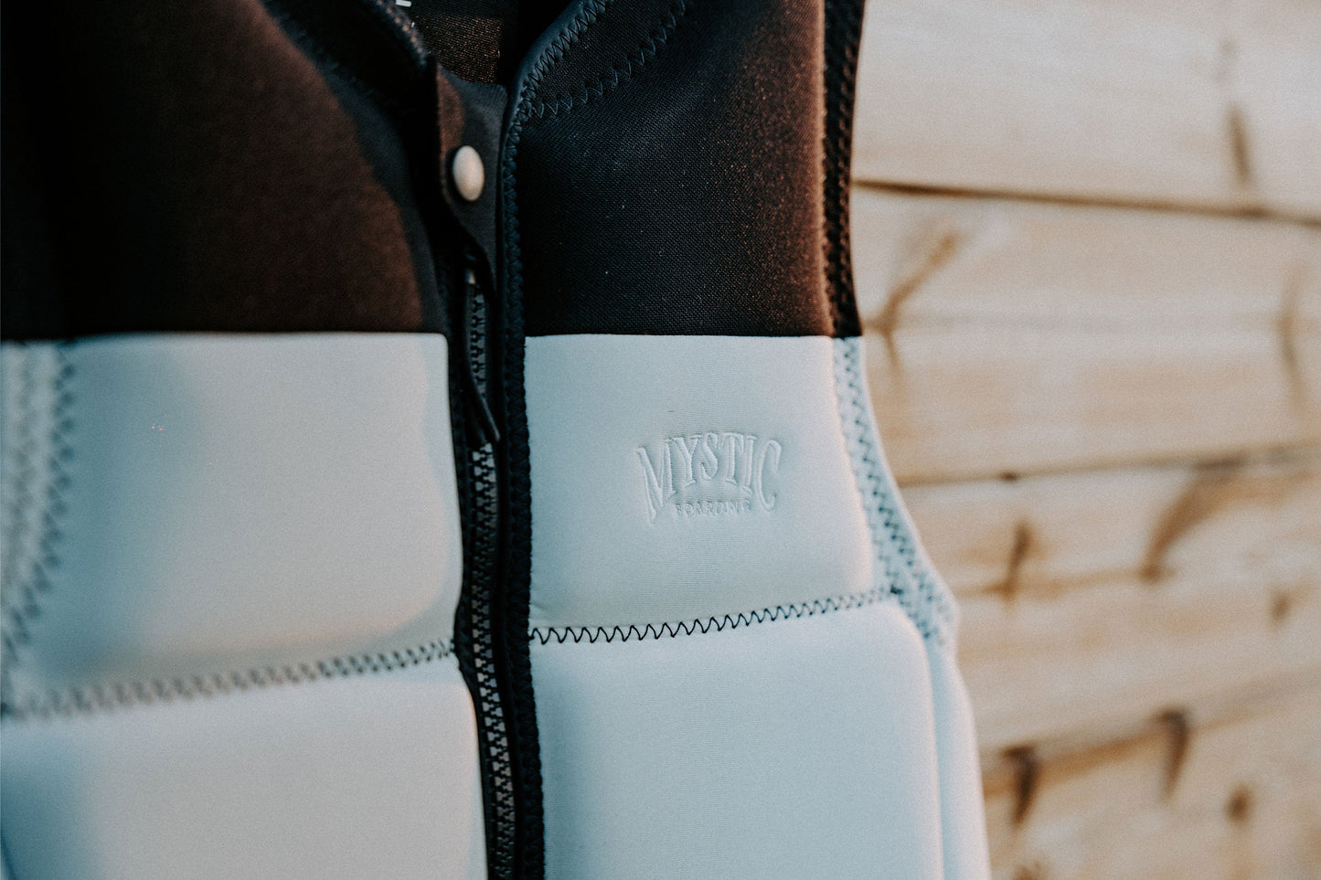 Mystic Peacock Impact Vest Fzip Wake | 24