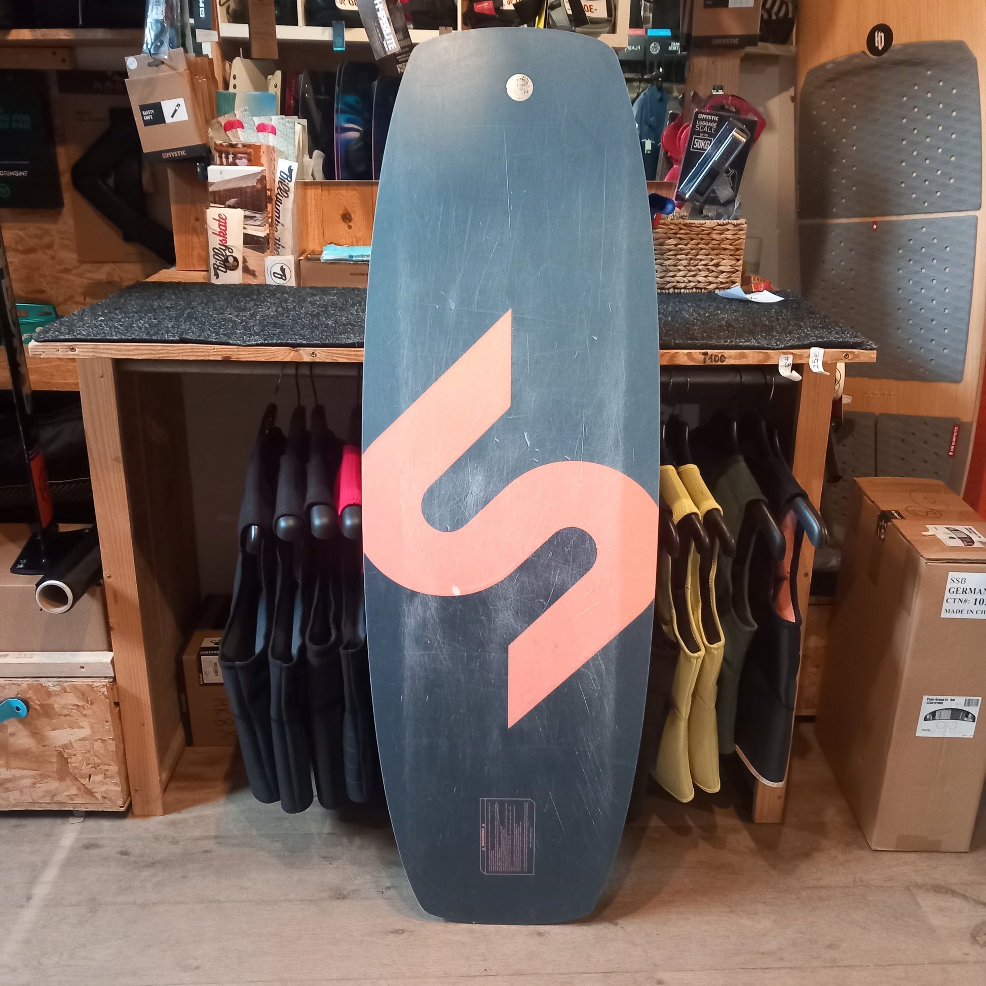 Slingshot BEARDEN Wakeboard 144cm WK-013 USED | 24 - Wakeboards (GRADE C)