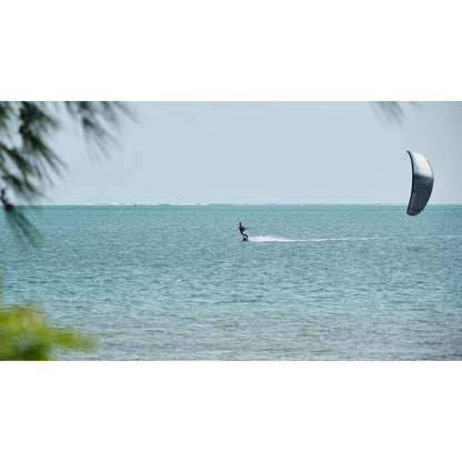 Airush Lithium Team v13