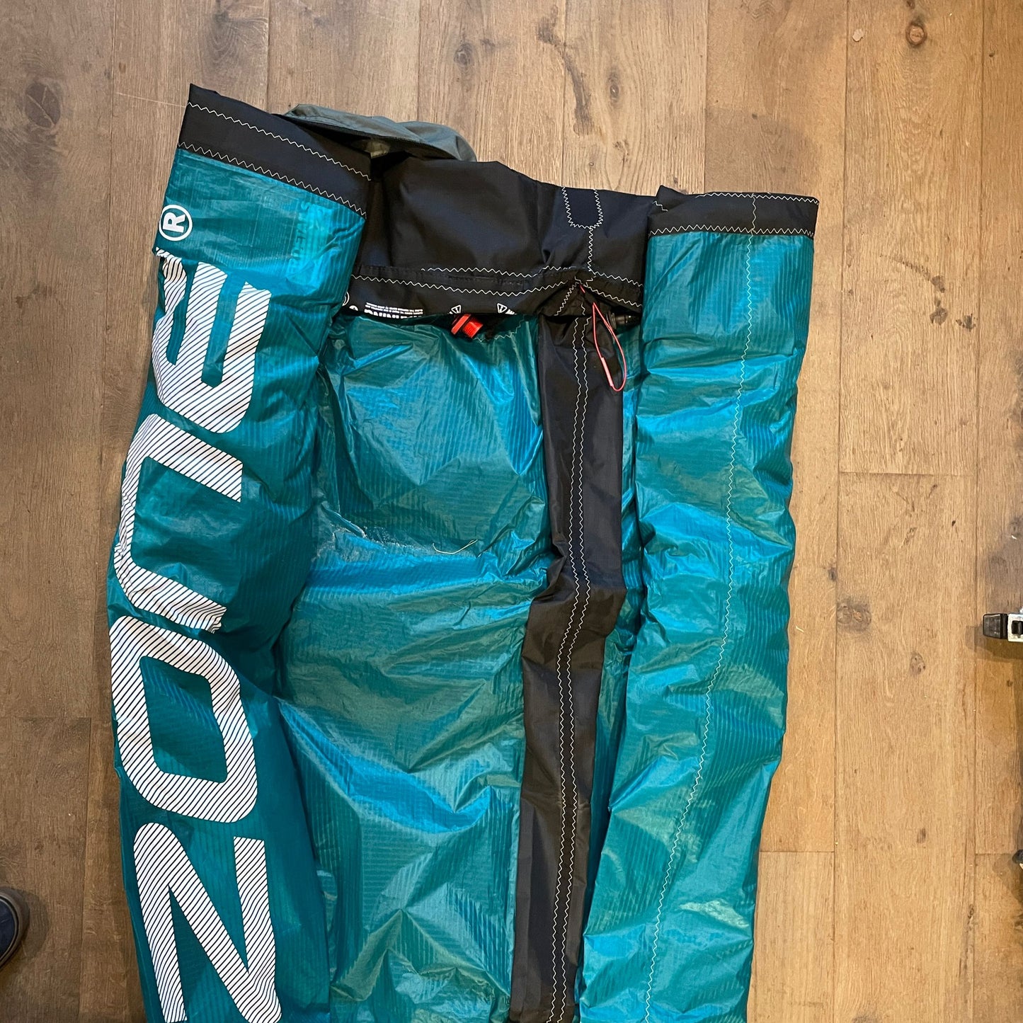 Ozone 8m REO V6 Kite Only w/bag USED - Kites (GRADE A)