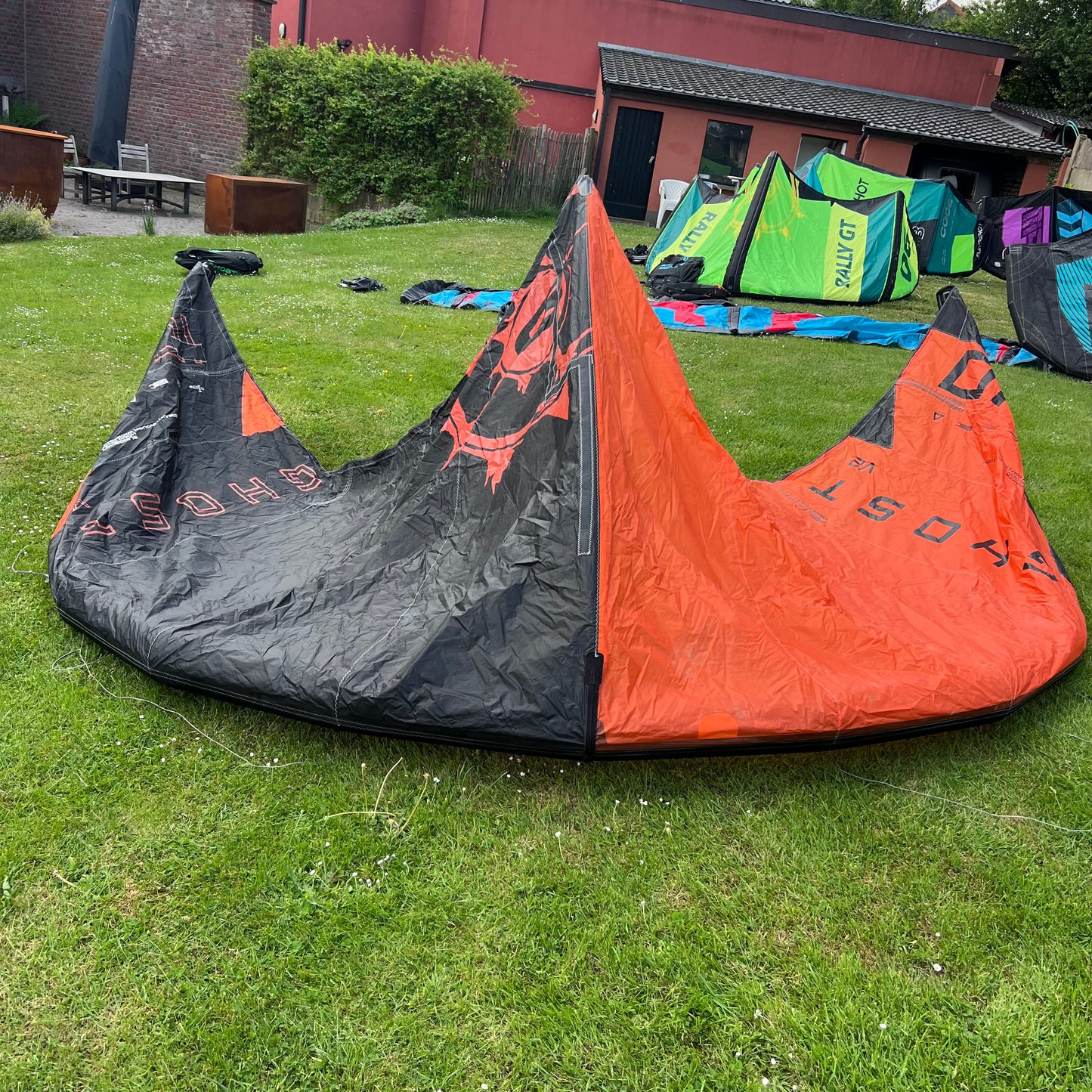 Slingshot 10m GHOST V1 Kite Only w/bag USED - Kites (GRADE C)