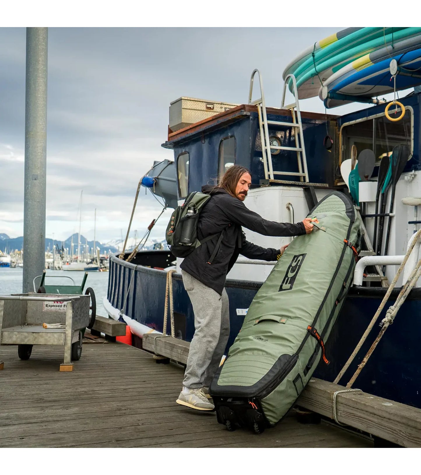 FCS Travel 3 Wheelie Shortboard / Fish Board Bag GO-Light