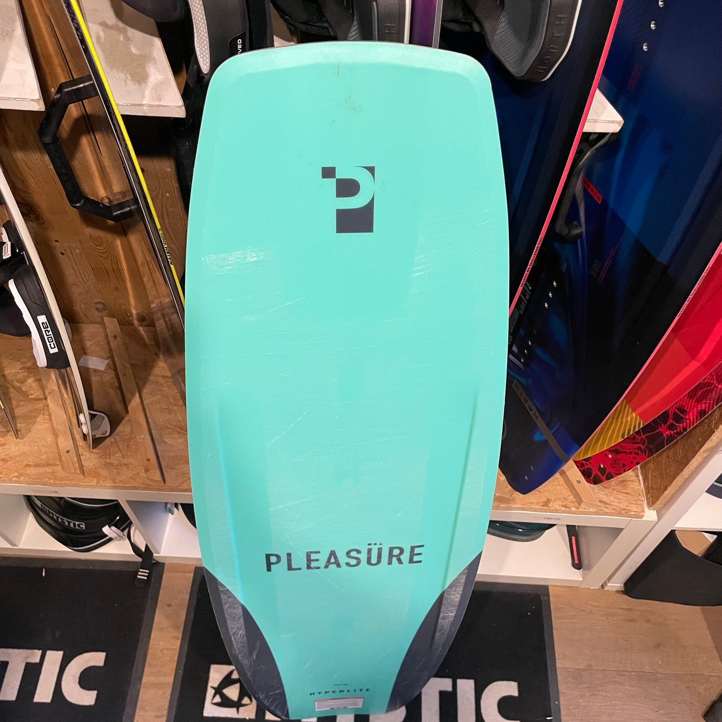 Hyperlite pleasure board 148cm WK024 USED | 25 - Wakeboards (GRADE B)
