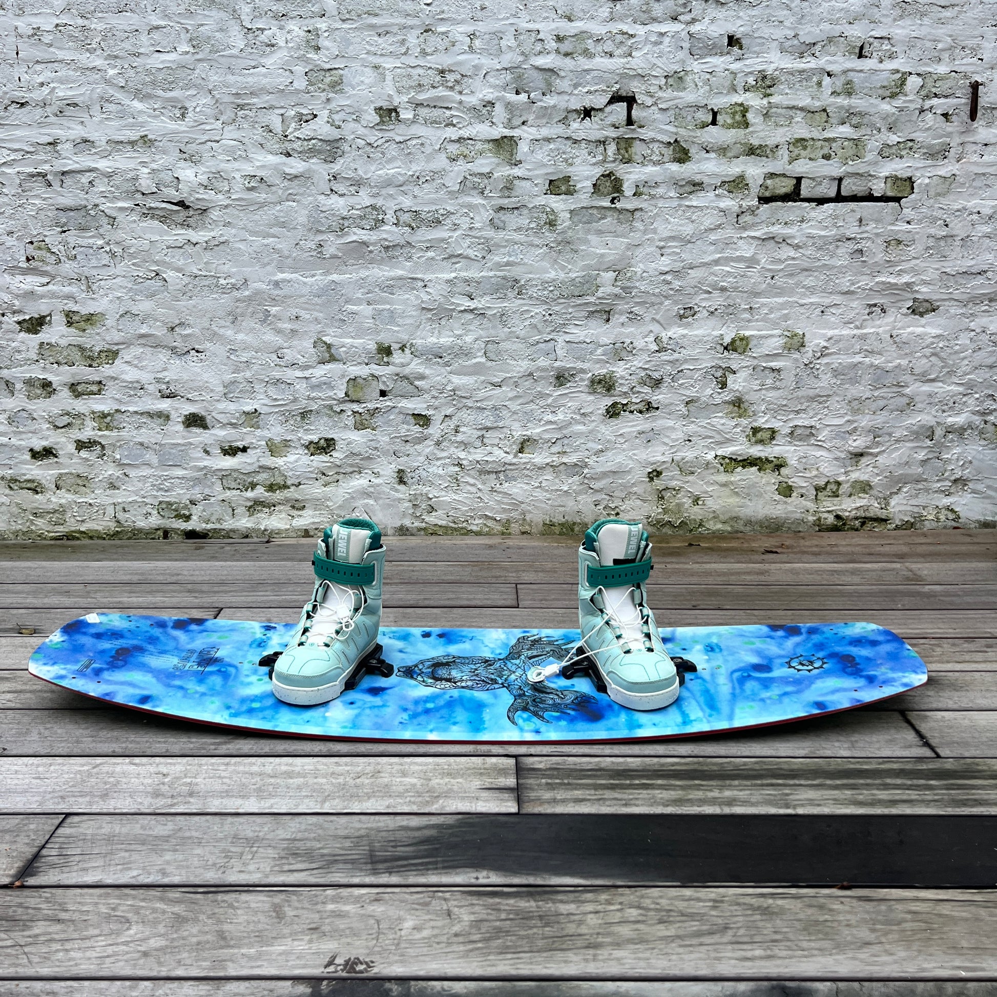 Slingshot CONTRAST Wakeboard 142cm + Bindings Jewel US9/EU40 USED | 20 - Bundles (GRADE A)