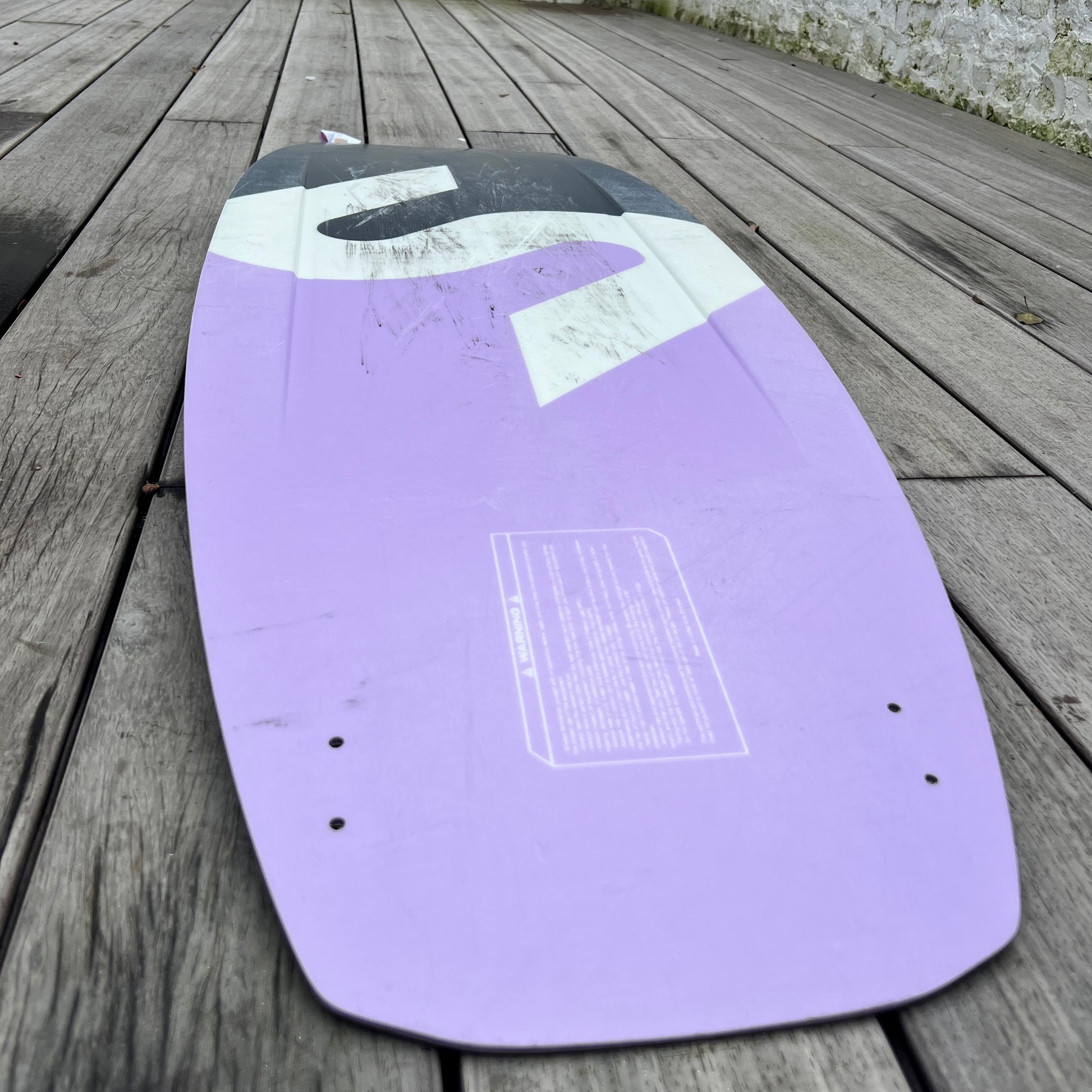 Slingshot CONTRAST Wakeboard 142cm - NUM7 USED | 24 - Wakeboards (GRADE A)