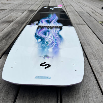 Slingshot CONTRAST Wakeboard 142cm - NUM7 USED | 24 - Wakeboards (GRADE A)