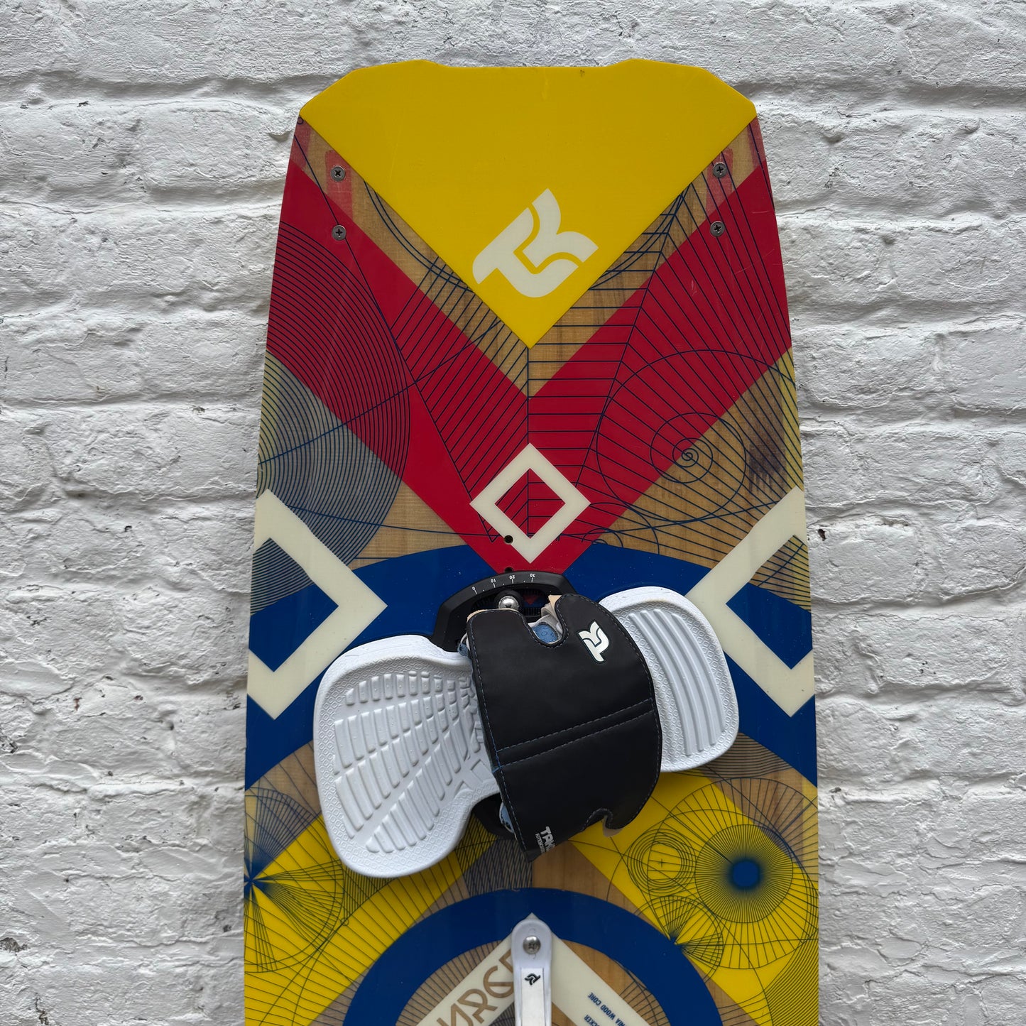 Takoon 146cm SOURCE Twintip COMPLETE USED - Twintips (GRADE A)