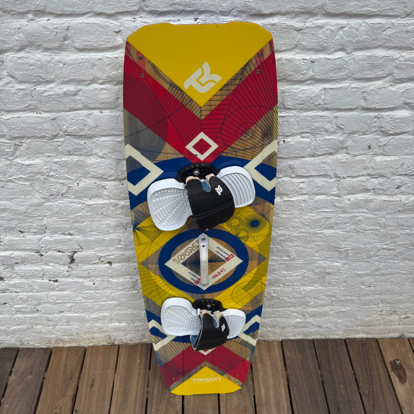 Takoon 146cm SOURCE Twintip COMPLETE USED - Twintips (GRADE A)