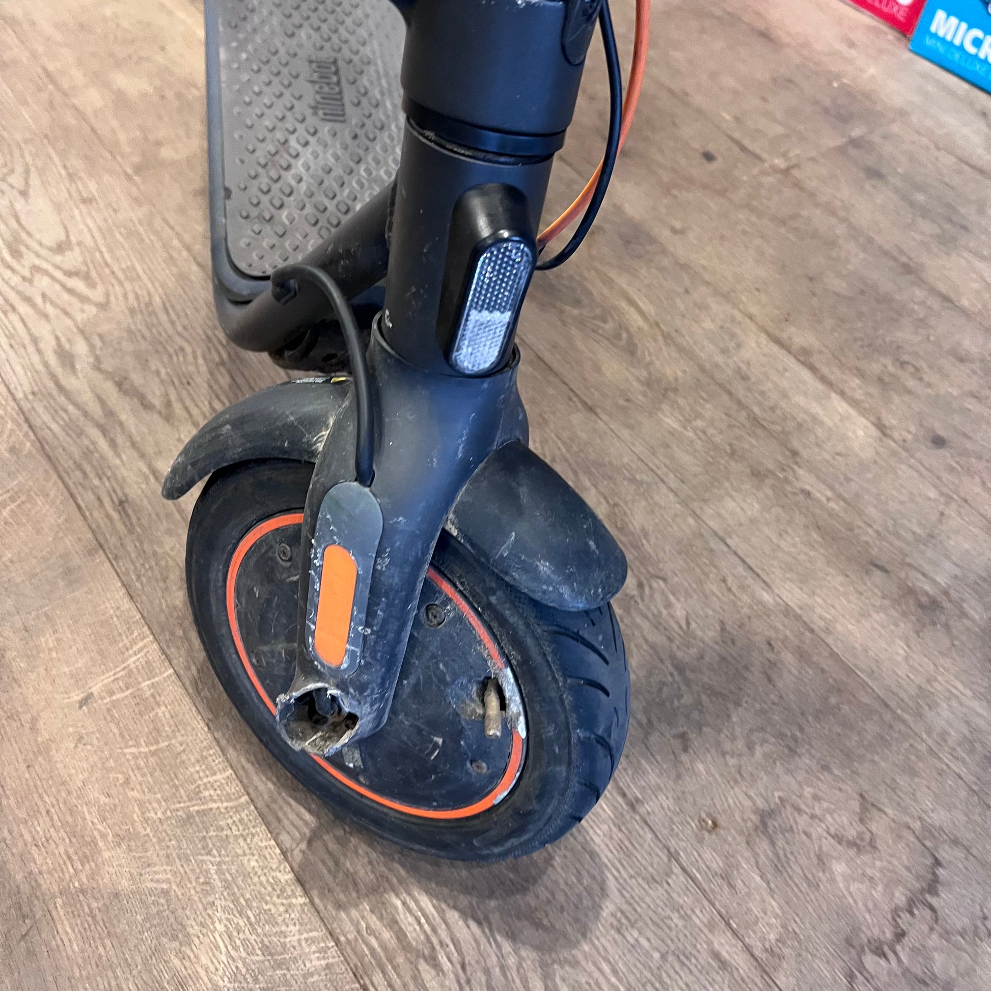 Segway Ninebot Kickscooter F40 E - 3380km USED - E-Steps (GRADE C)