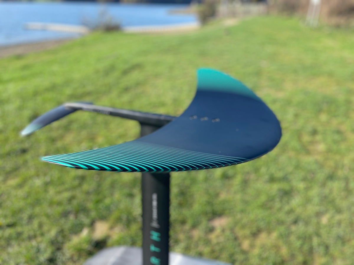 North Pack Seek 6'4 132L + Sonar Carbon CF85cm with FW 2200 USED - Full Sets (GRADE B)