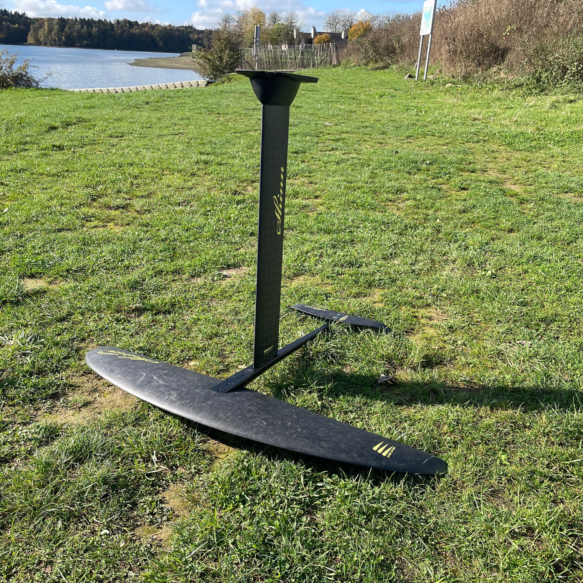 Slingshot Pack Starboard 6'4 130L - Hydrofoil Shinn mast HM 75cm (water) + FW1950 + Bag USED - Full Sets (GRADE B)