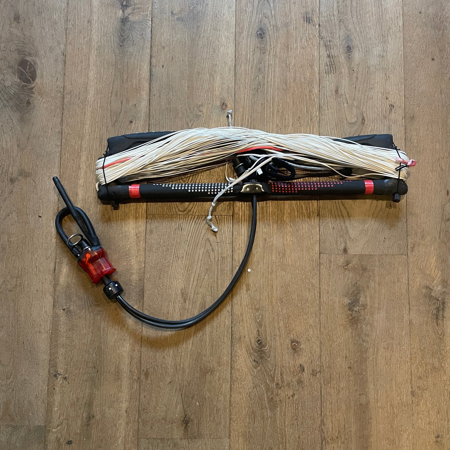 Slingshot 23 in THE SENTRY V1 Control Bar USED - Bar & Lines (GRADE B)