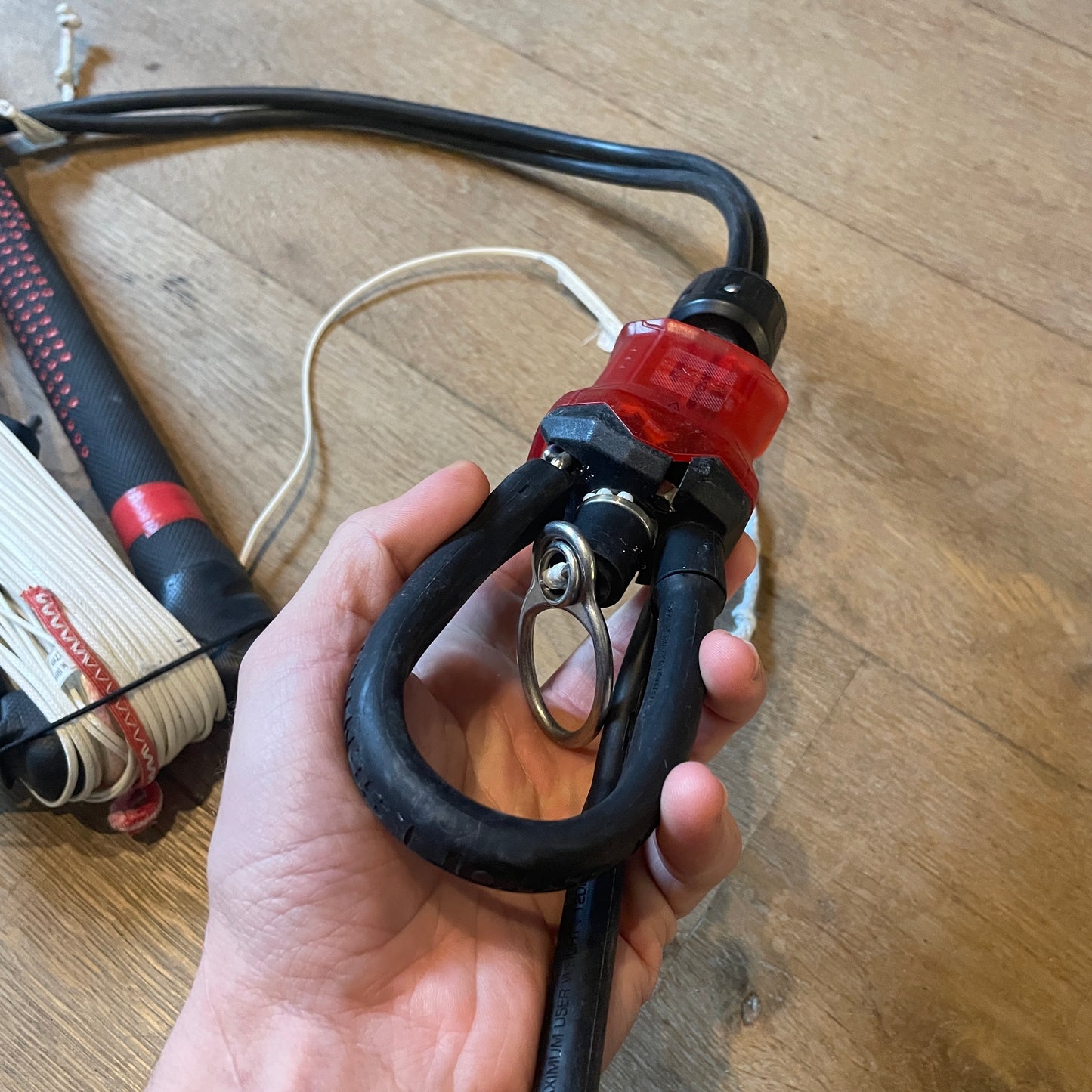 Slingshot 23 in THE SENTRY V1 Control Bar USED - Bar & Lines (GRADE B)