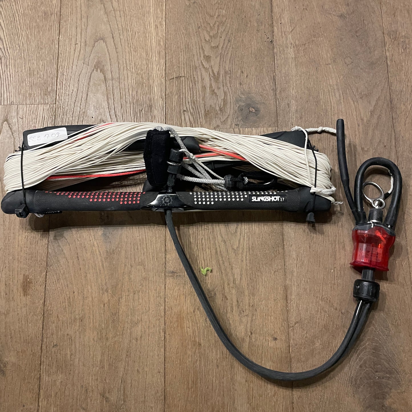 Slingshot 17 in THE SENTRY V1 Control Bar USED - Bar & Lines (GRADE C)