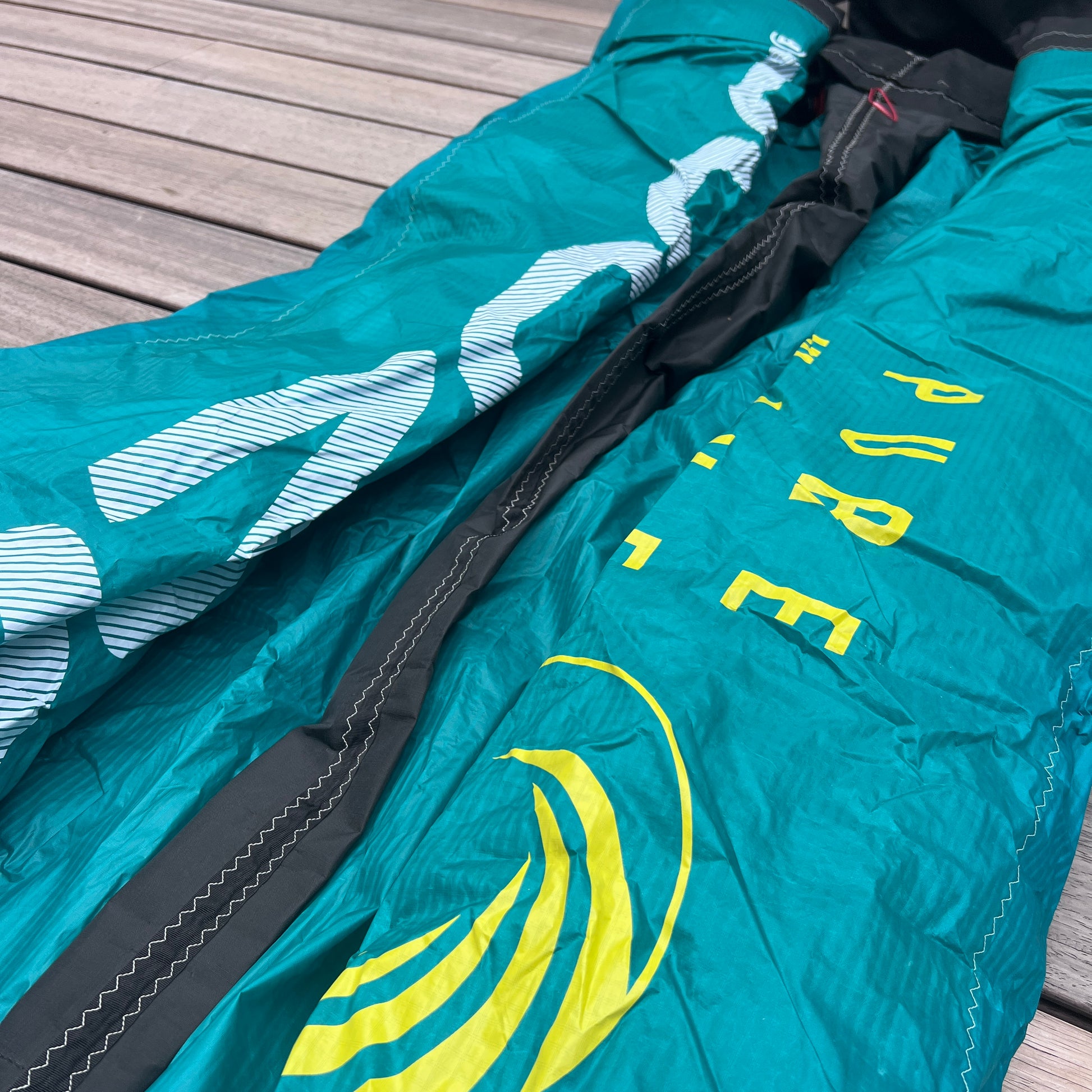 Ozone 8m REO V6 Kite Only w/bag USED - Kites (GRADE A)