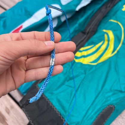 Ozone 8m REO V6 Kite Only w/bag USED - Kites (GRADE A)