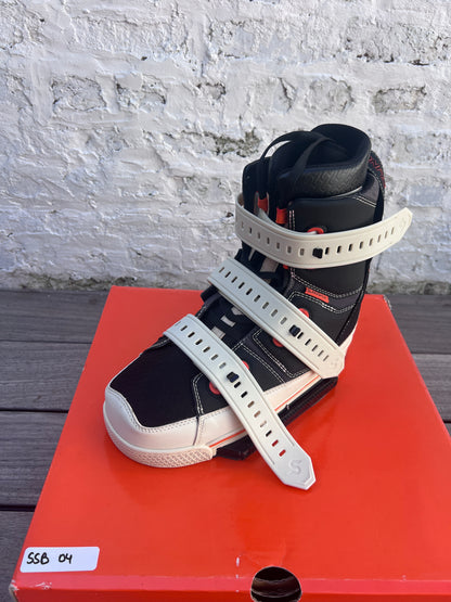 Slingshot SPACE MOB Wakeboots US10 - SSB04 USED | 25 - Closed Toe Boots (GRADE A)