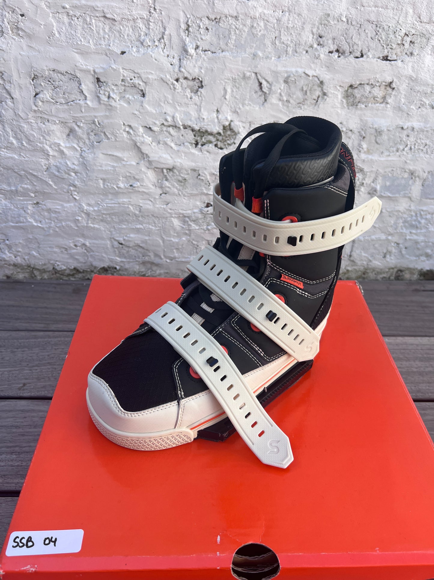Slingshot SPACE MOB Wakeboots US10 - SSB04 USED | 25 - Closed Toe Boots (GRADE A)