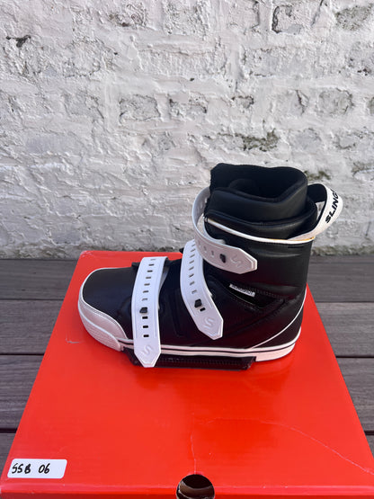 Slingshot KTV EverShred Wakeboots US10 - SSB06 USED | 25 - Closed Toe Boots (GRADE A)
