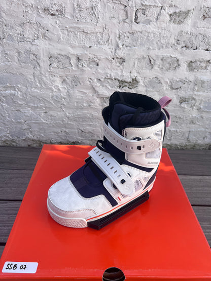 Slingshot JEWEL Wakeboots US08 - SSB07 USED | 25 - Closed Toe Boots (GRADE A)
