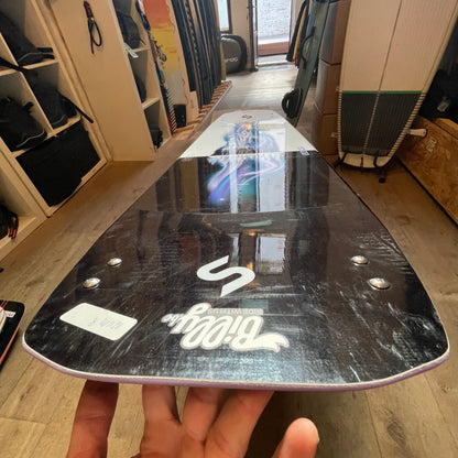 Slingshot CONTRAST Wakeboard 138cm - NUM8 USED | 24 - Wakeboards (GRADE A)