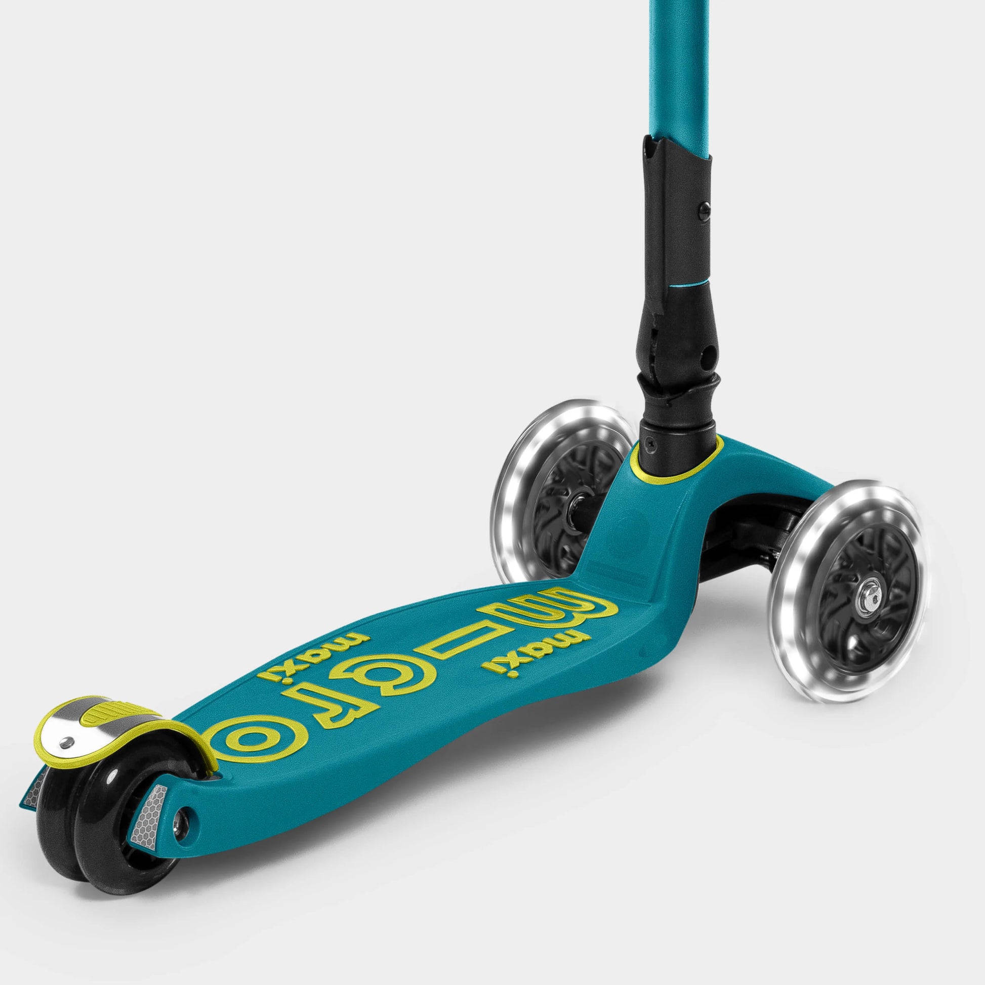 Micro MAXI Deluxe Foldable LED - 3 Wheel Steps