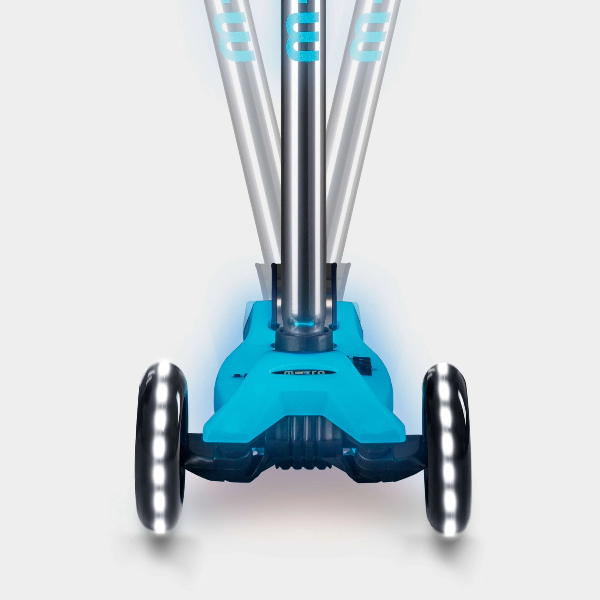 Micro MAXI Deluxe LED Glow - 3 Wheel Steps
