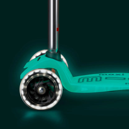 Micro MAXI Deluxe LED Glow - 3 Wheel Steps