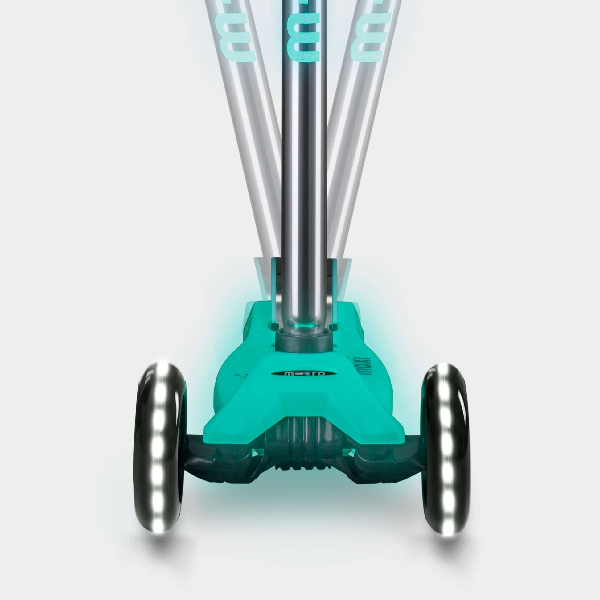 Micro MAXI Deluxe LED Glow - 3 Wheel Steps