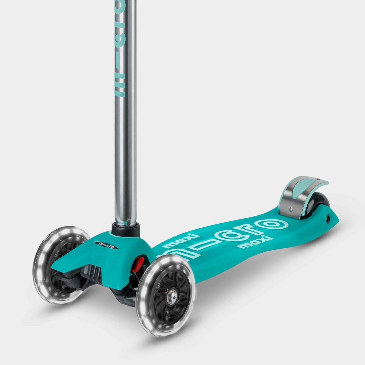 Micro MAXI Deluxe LED Glow - 3 Wheel Steps