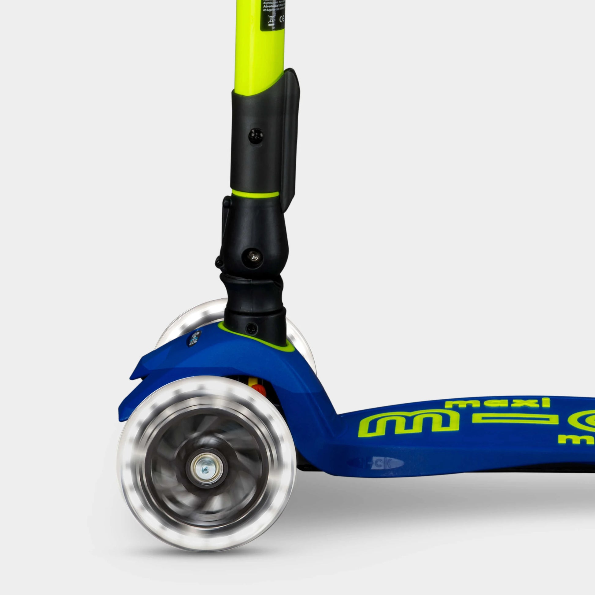 Micro MAXI Deluxe Foldable LED Neon - 3 Wheel Steps