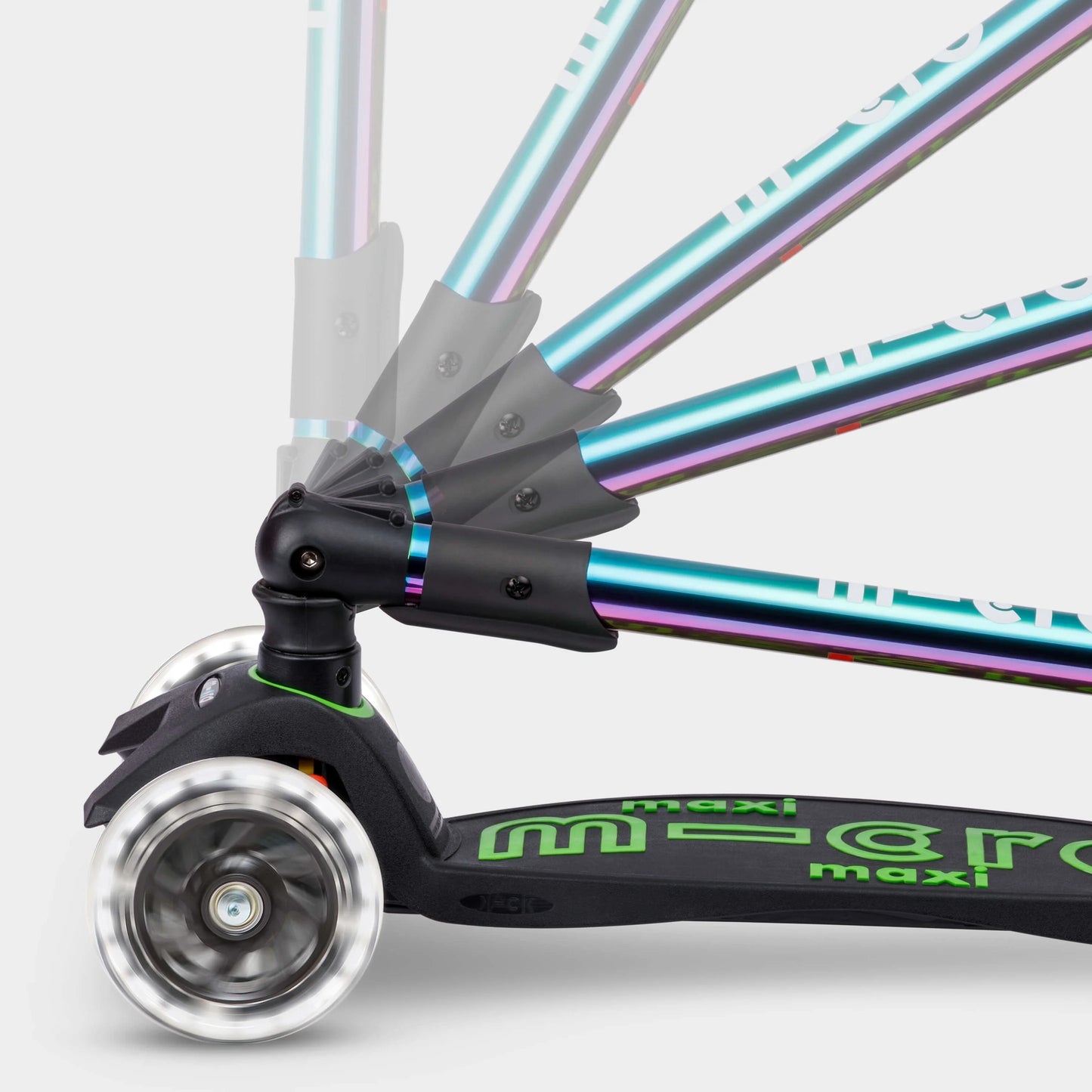 Micro MAXI Deluxe Foldable LED Neochrome - 3 Wheel Steps