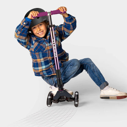Micro MAXI Deluxe Foldable LED Neochrome - 3 Wheel Steps