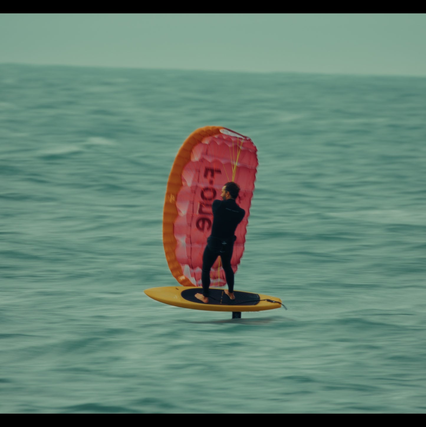 F-One ROCKET FREE SURF CARBON 26 - Midlength Foilboards