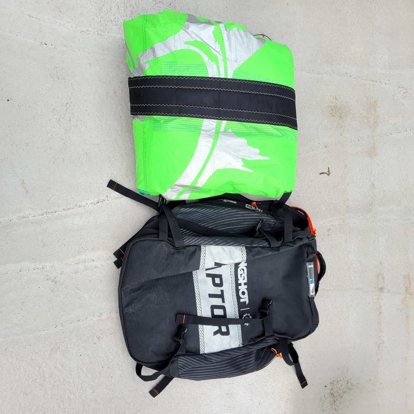 Slingshot 8m RAPTOR V1 Kite Only w/bag USED - Kites (GRADE C)
