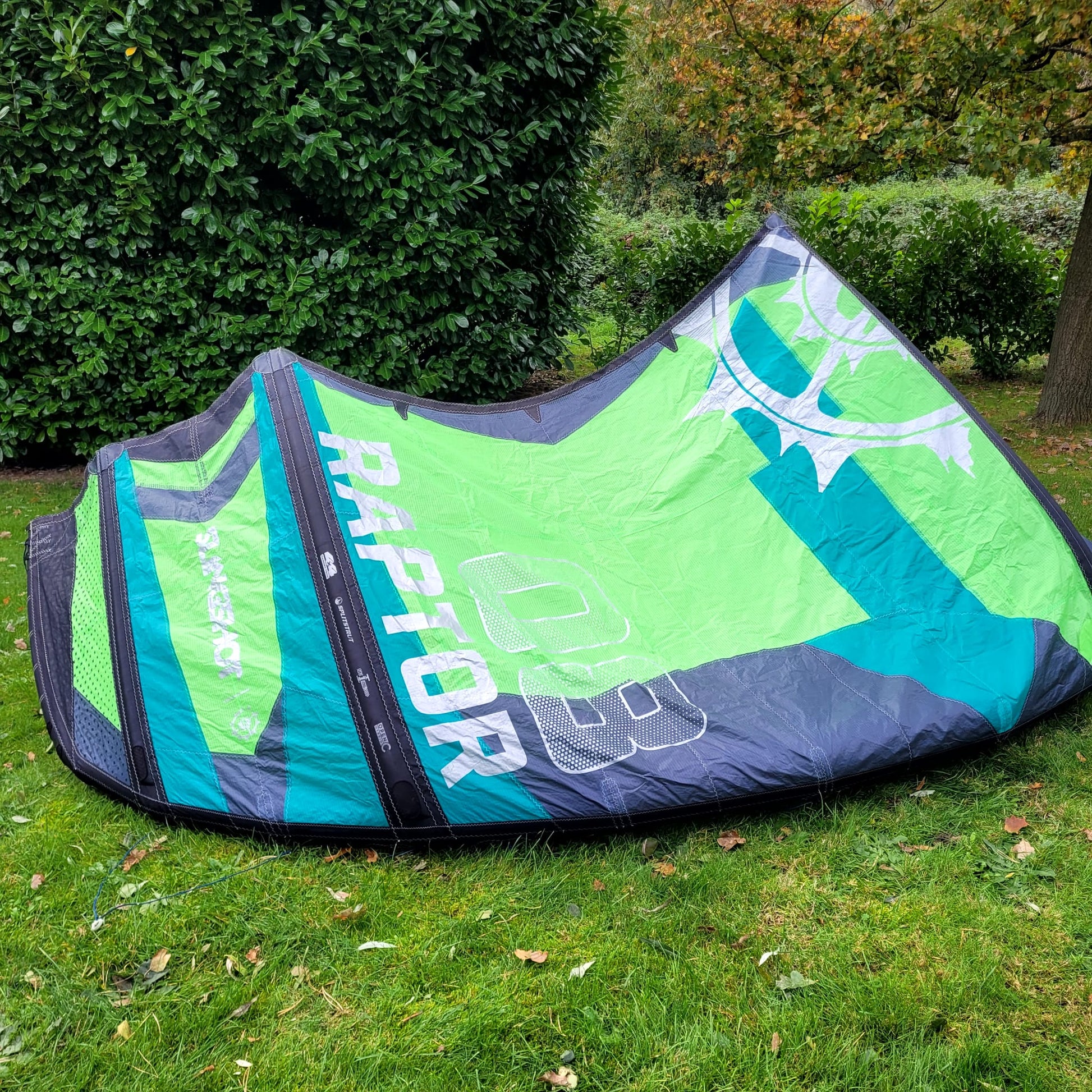 Slingshot 8m RAPTOR V1 Kite Only w/bag USED - Kites (GRADE C)