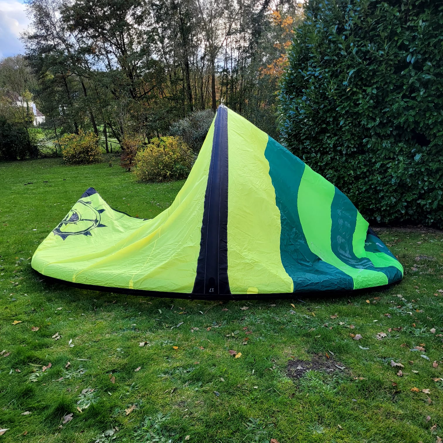 Slingshot 17m GHOST V1 Kite Only w/bag USED - Kites (GRADE C)