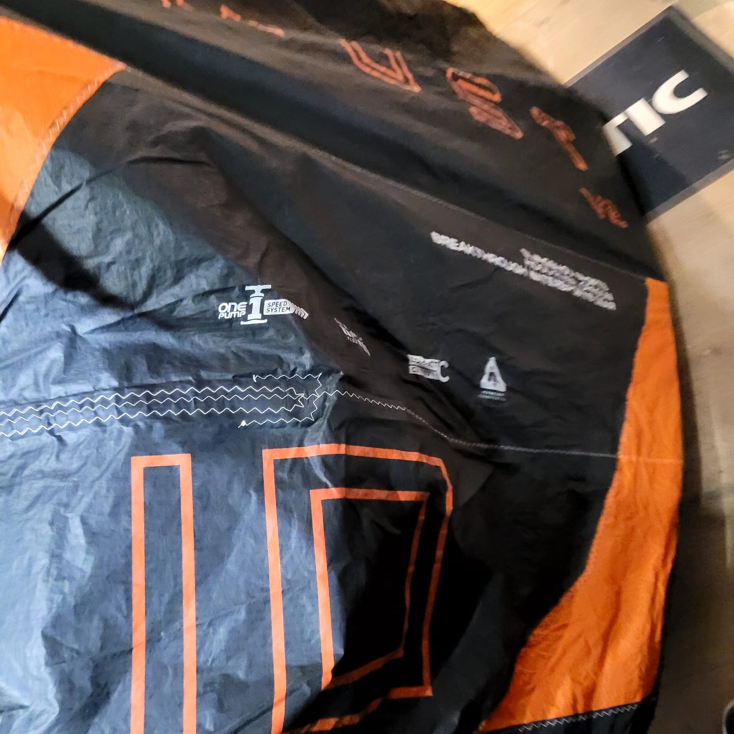 Slingshot 23 10m GHOST V2 Kite Only w/bag USED - Kites (GRADE B)