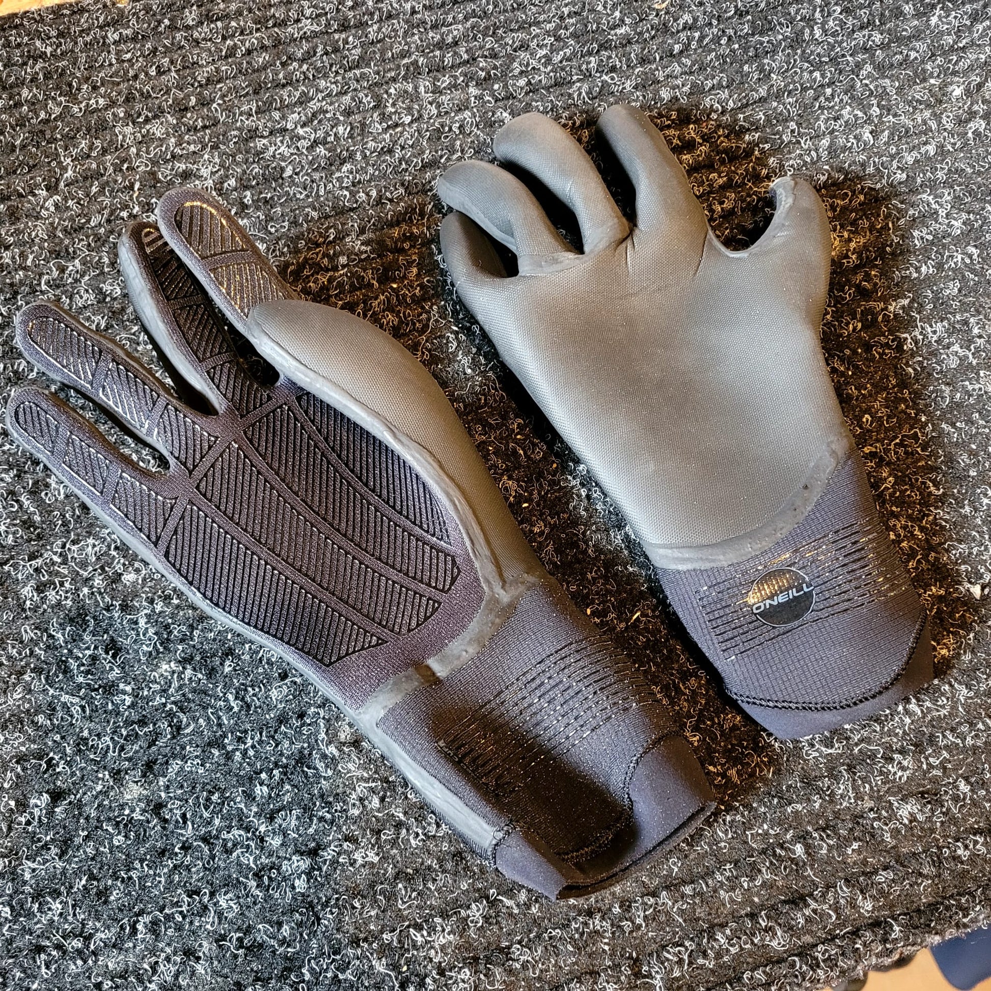 O'Neill Psycho Tech 3mm Gloves - Medium USED - Gloves (GRADE A)
