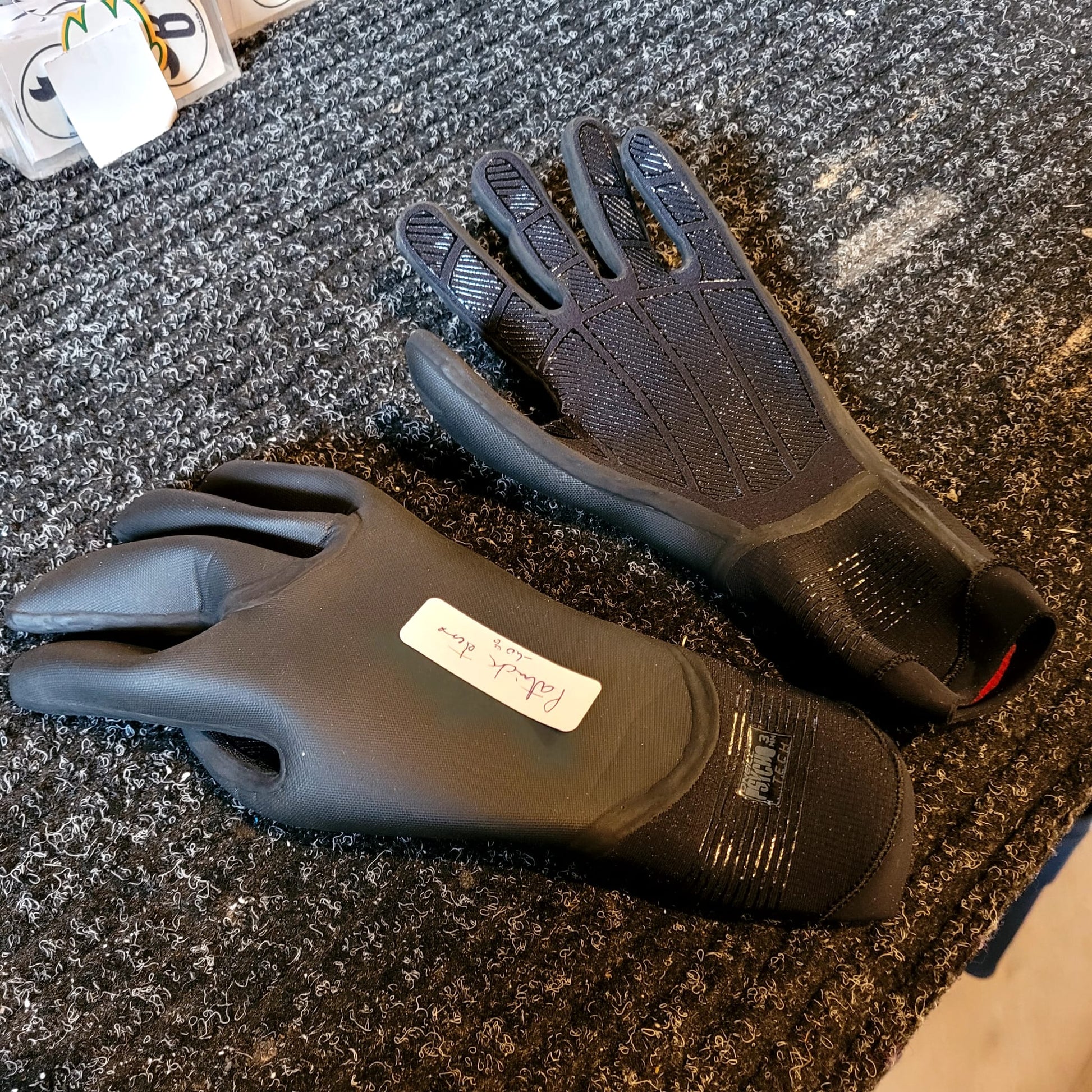 O'Neill Psycho Tech 3mm Gloves - Medium USED - Gloves (GRADE A)
