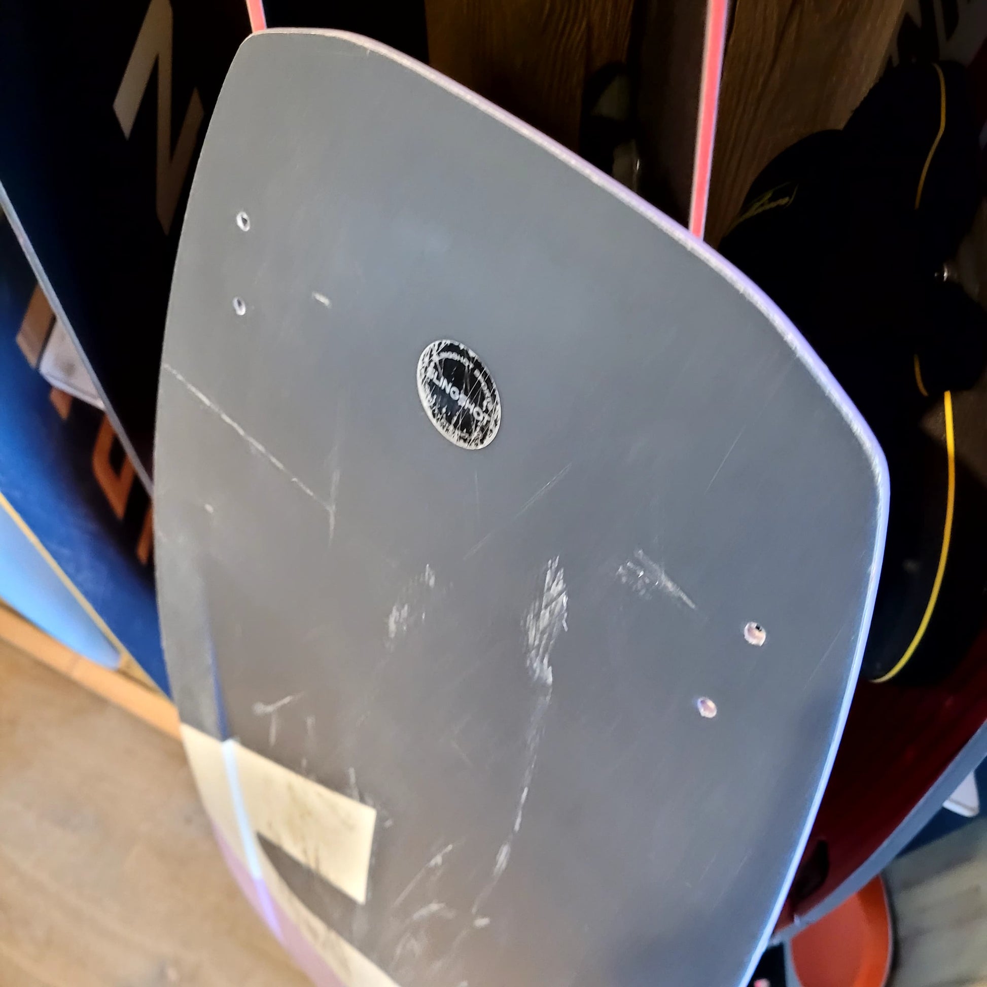 Slingshot CONTRAST Wakeboard 142cm - NUM7 USED | 24 - Wakeboards (GRADE B)