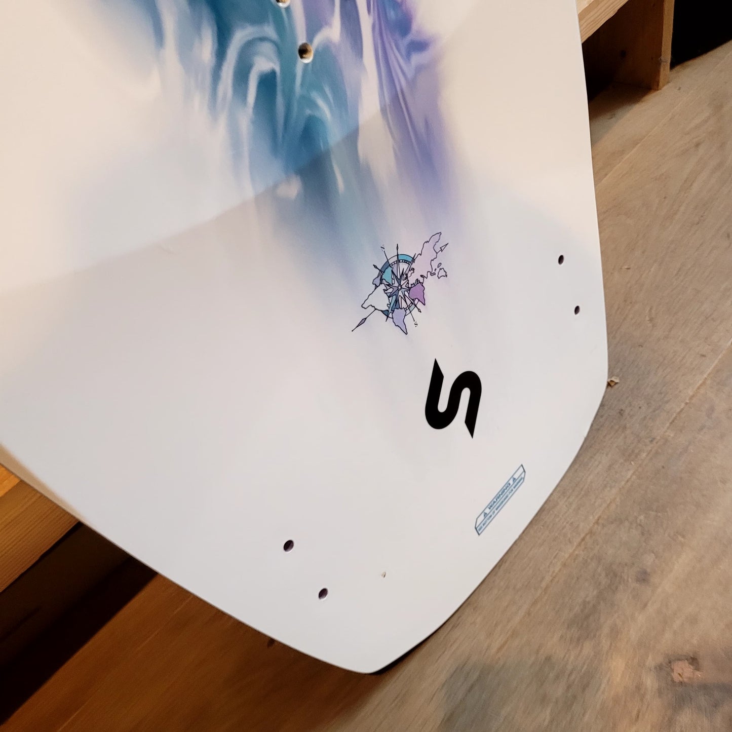 Slingshot CONTRAST Wakeboard 142cm - NUM7 USED | 24 - Wakeboards (GRADE B)