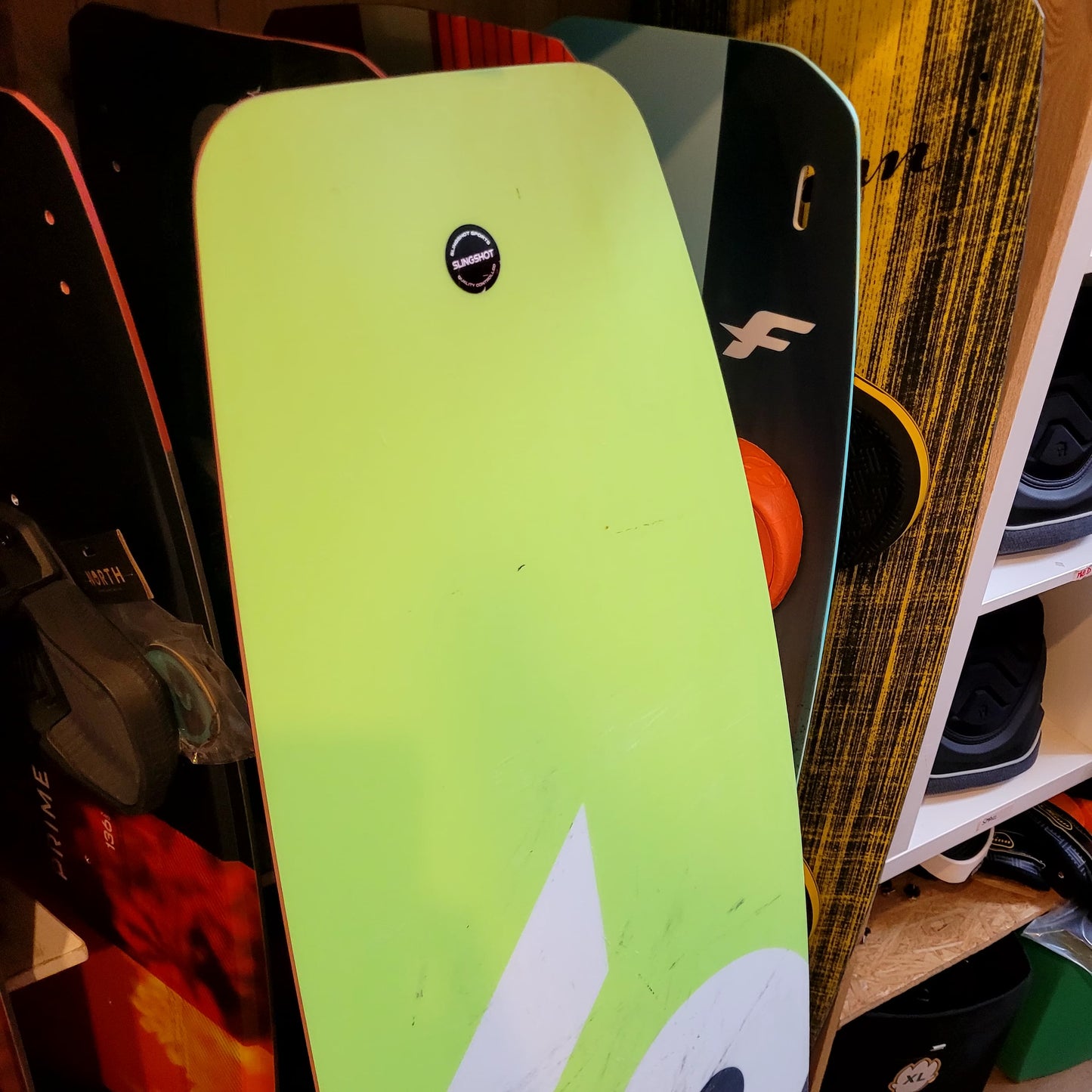 Slingshot SALMON Wakeboard 155cm - NUM14 USED | 24 - Wakeboards (GRADE A)