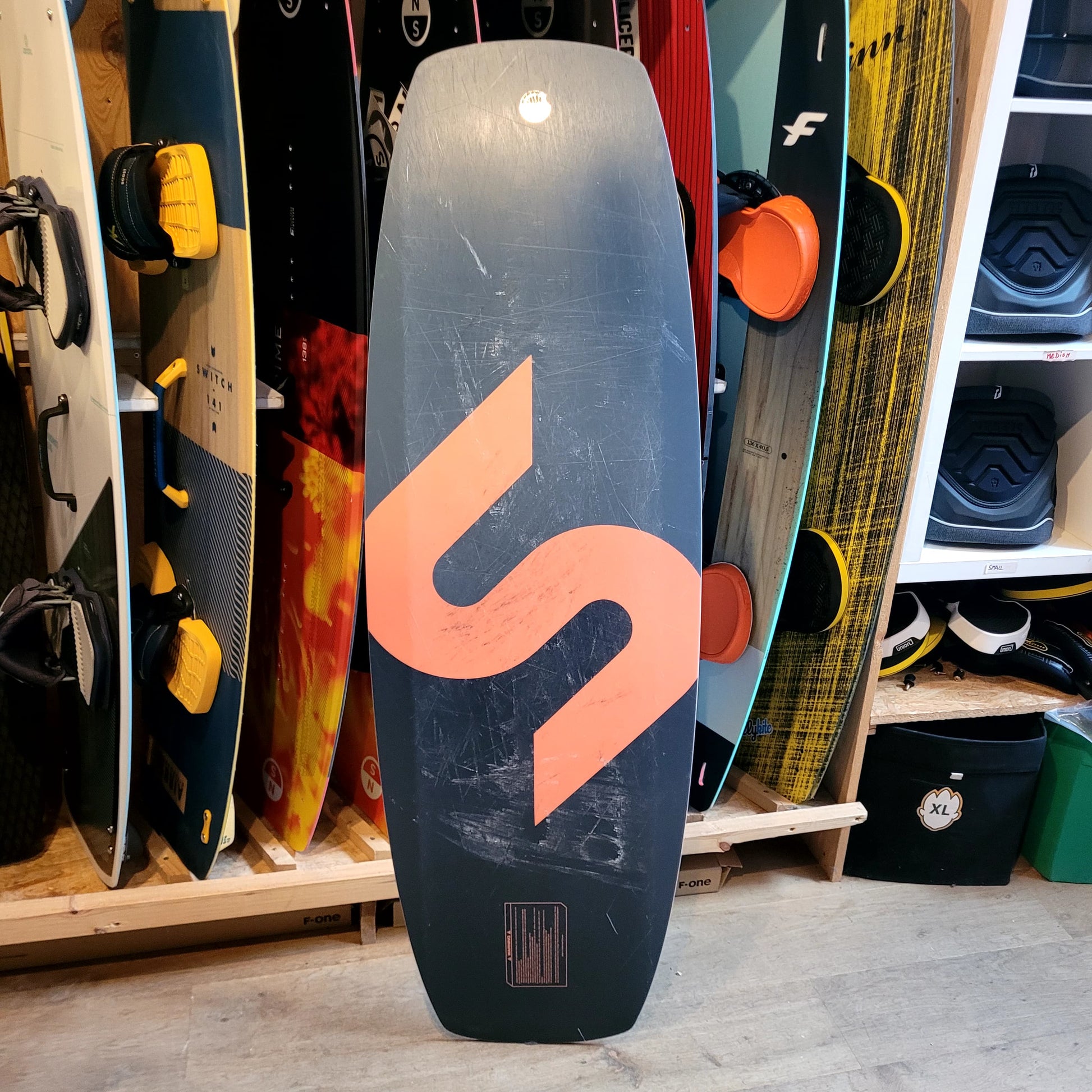 Slingshot BEARDEN Wakeboard 144cm - WK-012 USED | 24 - Wakeboards (GRADE B)