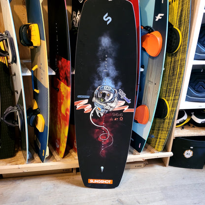Slingshot BEARDEN Wakeboard 144cm - WK-012 USED | 24 - Wakeboards (GRADE B)