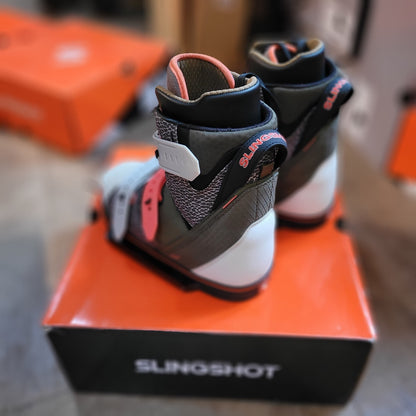 Slingshot ZUUPACK Wakeboots US9 - NUM6 USED | 24 - Closed Toe Boots (GRADE A)