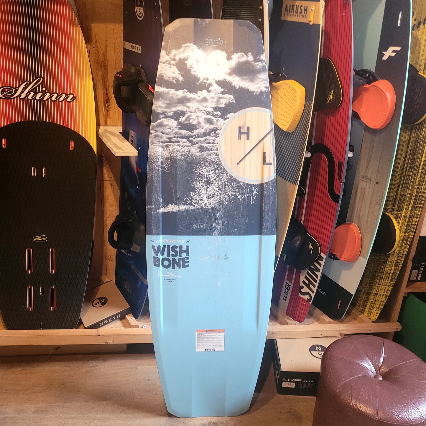 Hyperlite Wishbone Board 143 - USED | 22 - Wakeboards (GRADE A)